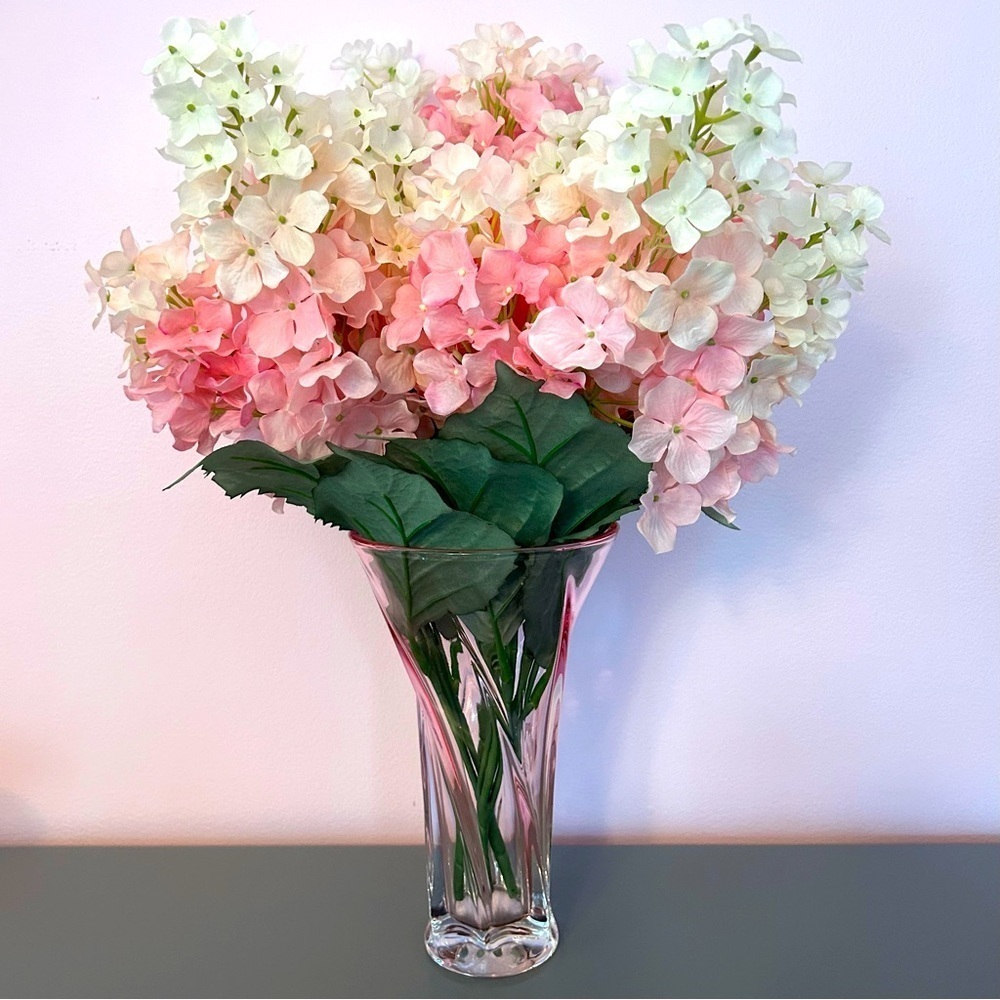 VASE Glass Pink Clear Swirl Flower/floral vase Home decor Like new - Picture 9 of 9